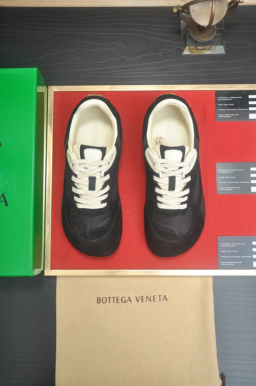 Men's shoes 💰520💶[Botteg Venetta (BV)] (full cowhide lining) Exclusive new model Official website new model The upper is made of high-quality top-grade calfskin. Delicate feel and flowing luxurious texture. Tailor-made for exquisite men to create a noble aura. Detailed and regular Mark hand-stitching. Smooth lines. Full cowhide lining. Comfortable to wash sweat. 38-44
